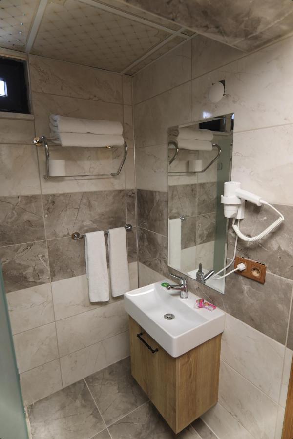 Marbes Hotel Kirklareli ภายนอก รูปภาพ