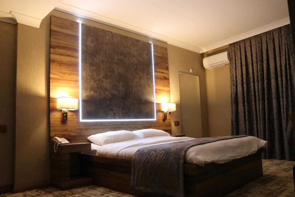 Marbes Hotel Kirklareli ภายนอก รูปภาพ