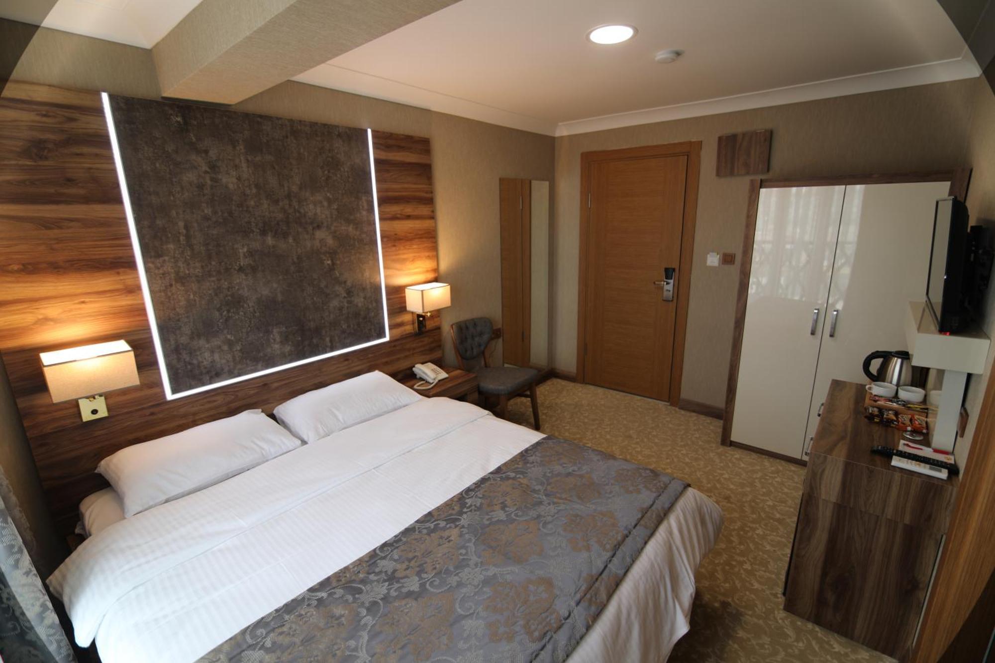 Marbes Hotel Kirklareli ภายนอก รูปภาพ