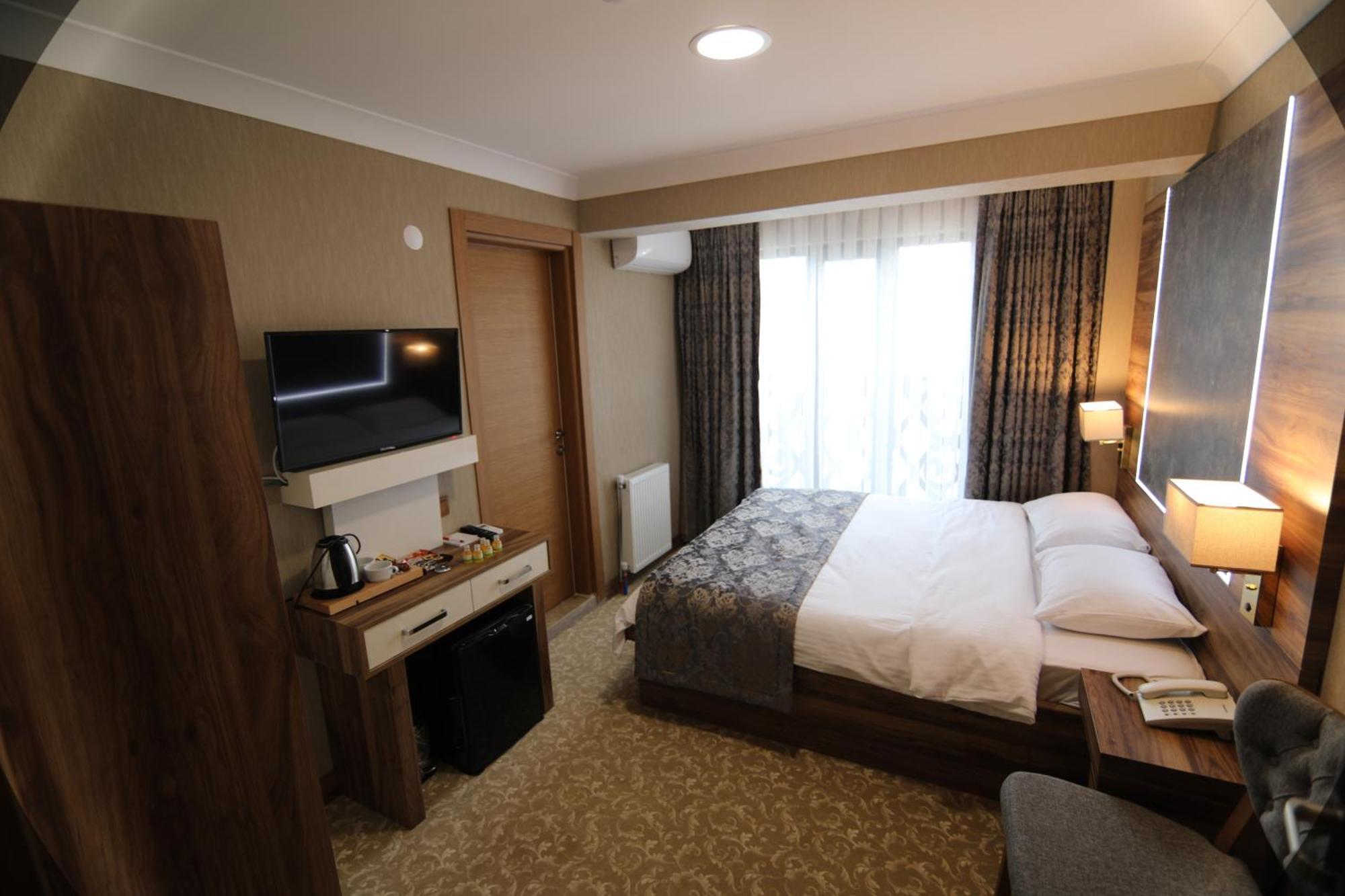 Marbes Hotel Kirklareli ภายนอก รูปภาพ
